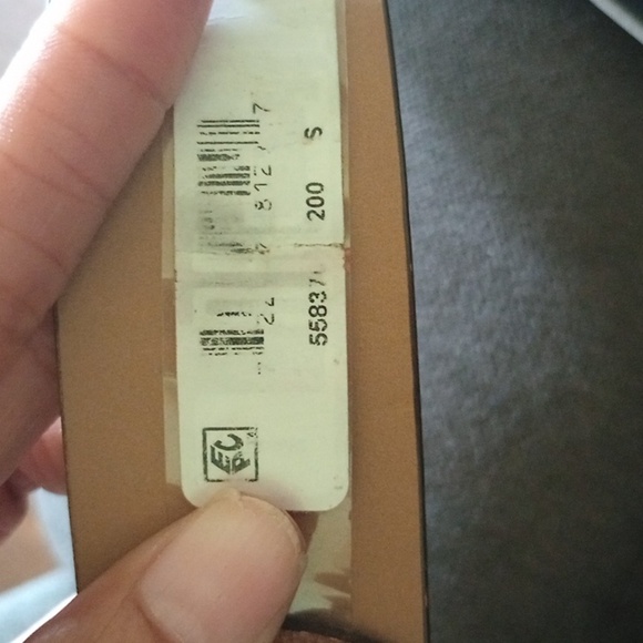 Michael Kors Brown Textured Wide Leather Buckle Belt with Gold Medallion - Picture 5 of 6